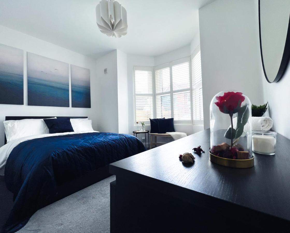 Appartamento Stylish 3 Bed Flat With Garden Londra Esterno foto