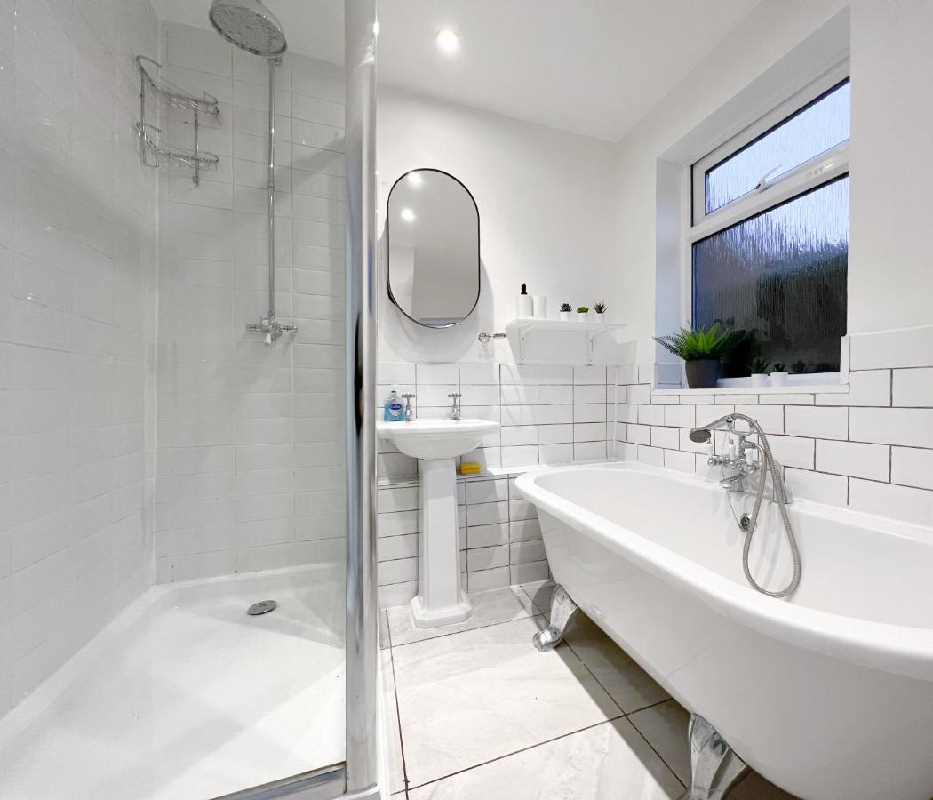 Appartamento Stylish 3 Bed Flat With Garden Londra Esterno foto